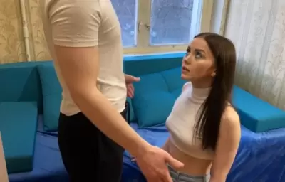 Наивная студентка попала к продюсеру аферисту на кастинг, который закончился жестким сексом