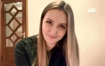 Мачеха хочет забеременеть и просит пасынка кончить в киску